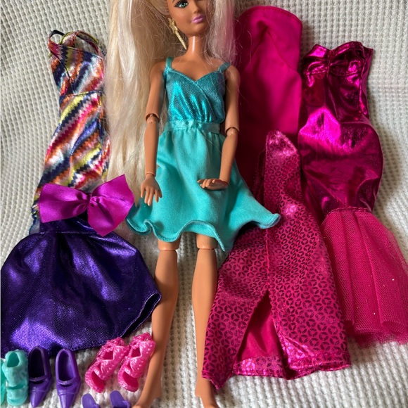 Barbie 2015 Fashionista Doll Metallic dress star earrings shoes clothes lot